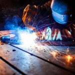 Cutting metal with plasma equipment